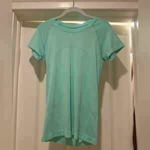 Lululemon swiftly tech short sleeve